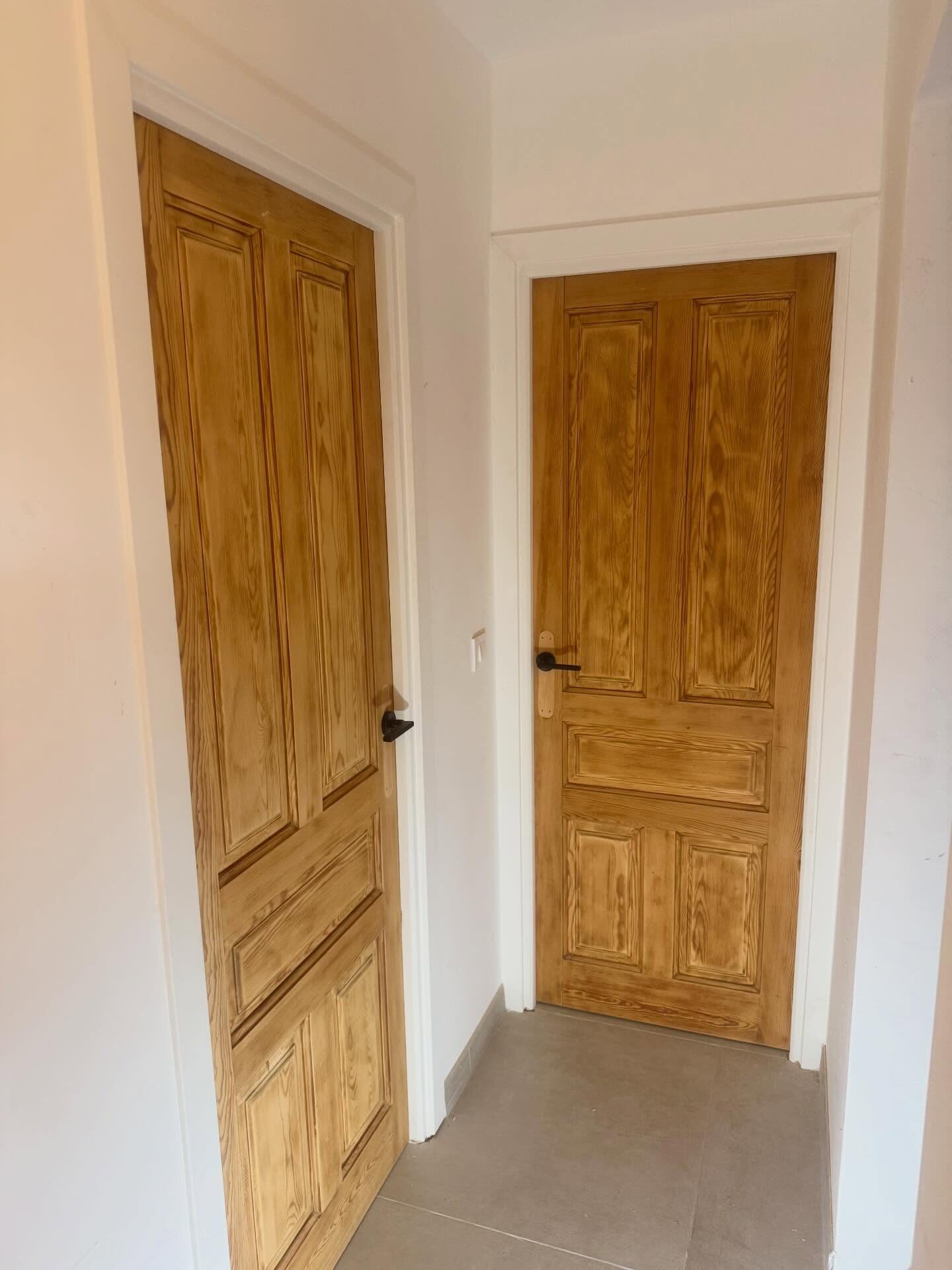 Geschuurde houten deuren 3 – JM Renovations Javea